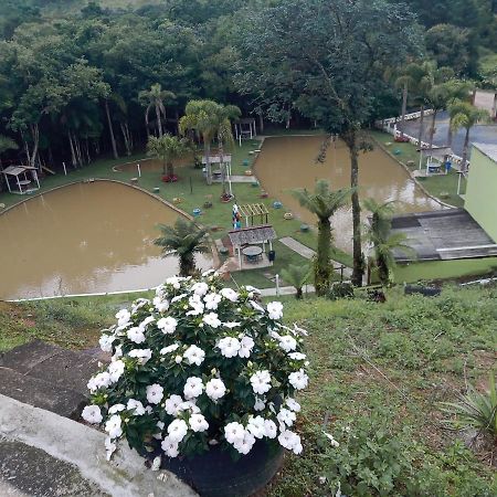Pesqueiro Restaurante E Pousada Pingo De Ouro Piedade  Exterior foto