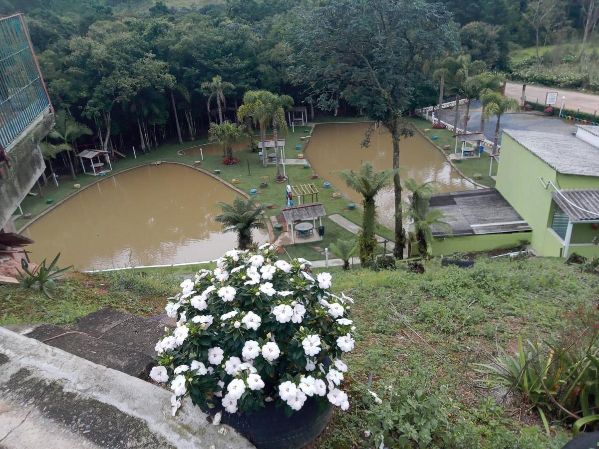 Pesqueiro Restaurante E Pousada Pingo De Ouro Piedade  Exterior foto